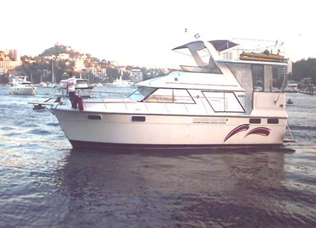 Yate Carver dispinible en Acapulco